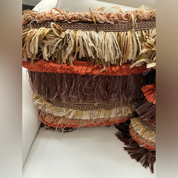 Vintage rich 17 x 17 decorator, wealthy home pillows, fringe and leather - Picture 5 of 16